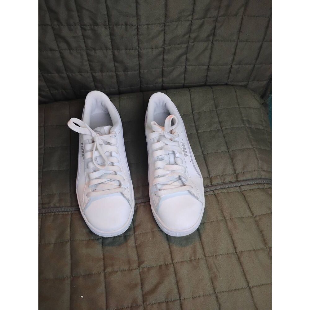 Women's puma leather sneaker